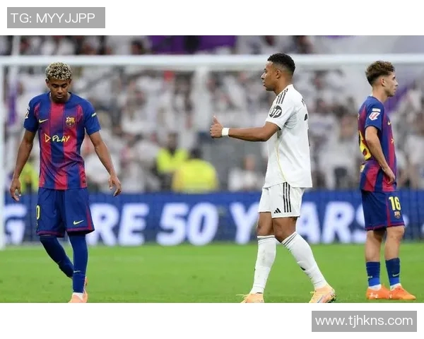 足坛超级球星巅峰对决全面解析辉煌与荣耀之路